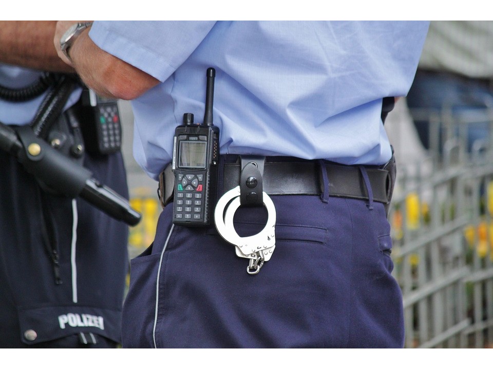 Training Officers Seeking to Re-use Prisoners for Target Practice